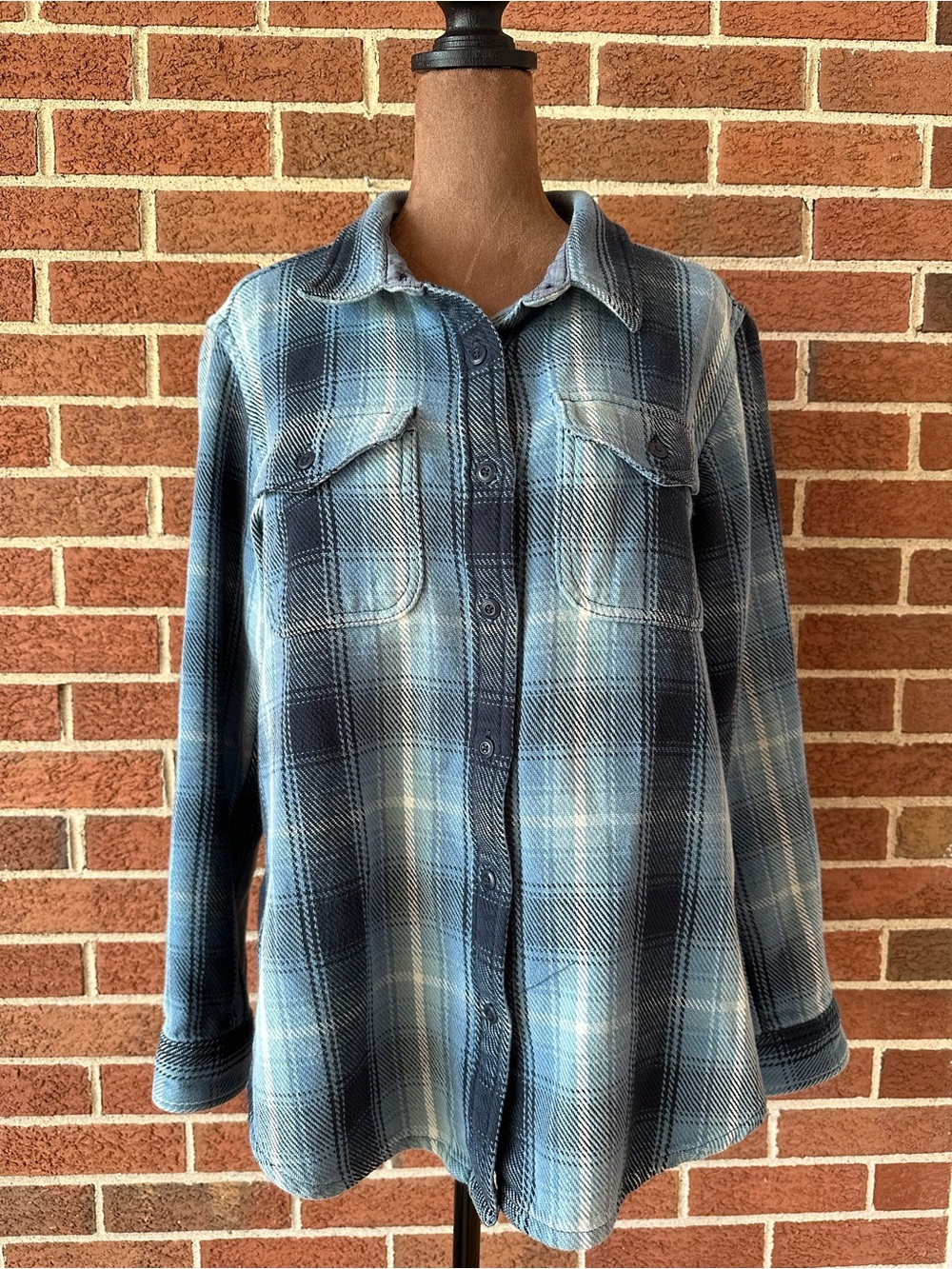 Outerknown Women’s Plaid Flannel Button-Up Long Sleeve Blue Gray, M